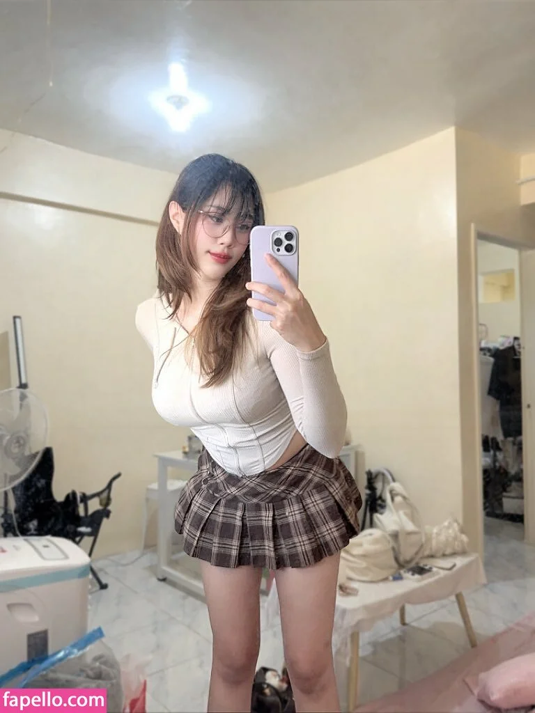 Kura Onee-san Onlyfans Photo Gallery 