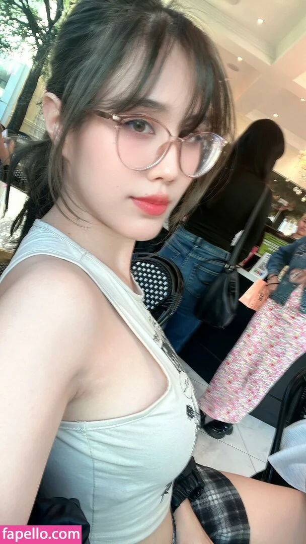 Kura Onee-san Onlyfans Photo Gallery 