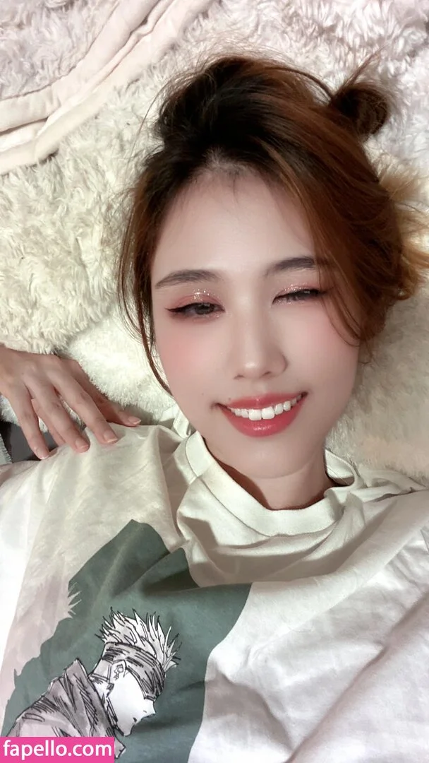 Kura Onee-san Onlyfans Photo Gallery 