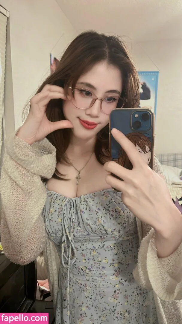 Kura Onee-san Onlyfans Photo Gallery 