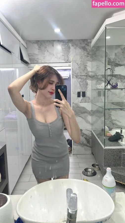 Kura Onee-san Onlyfans Photo Gallery 