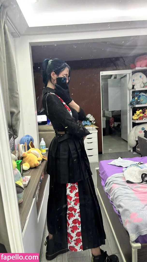 Kura Onee-san Onlyfans Photo Gallery 