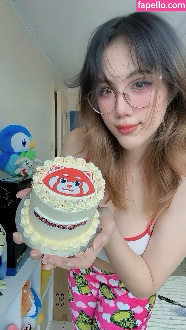 Kura Onee-san Onlyfans Photo Gallery 