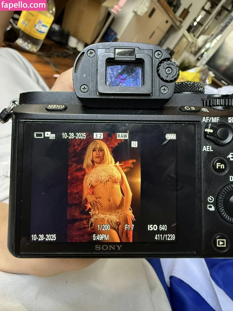 Kura Onee-san Onlyfans Photo Gallery 