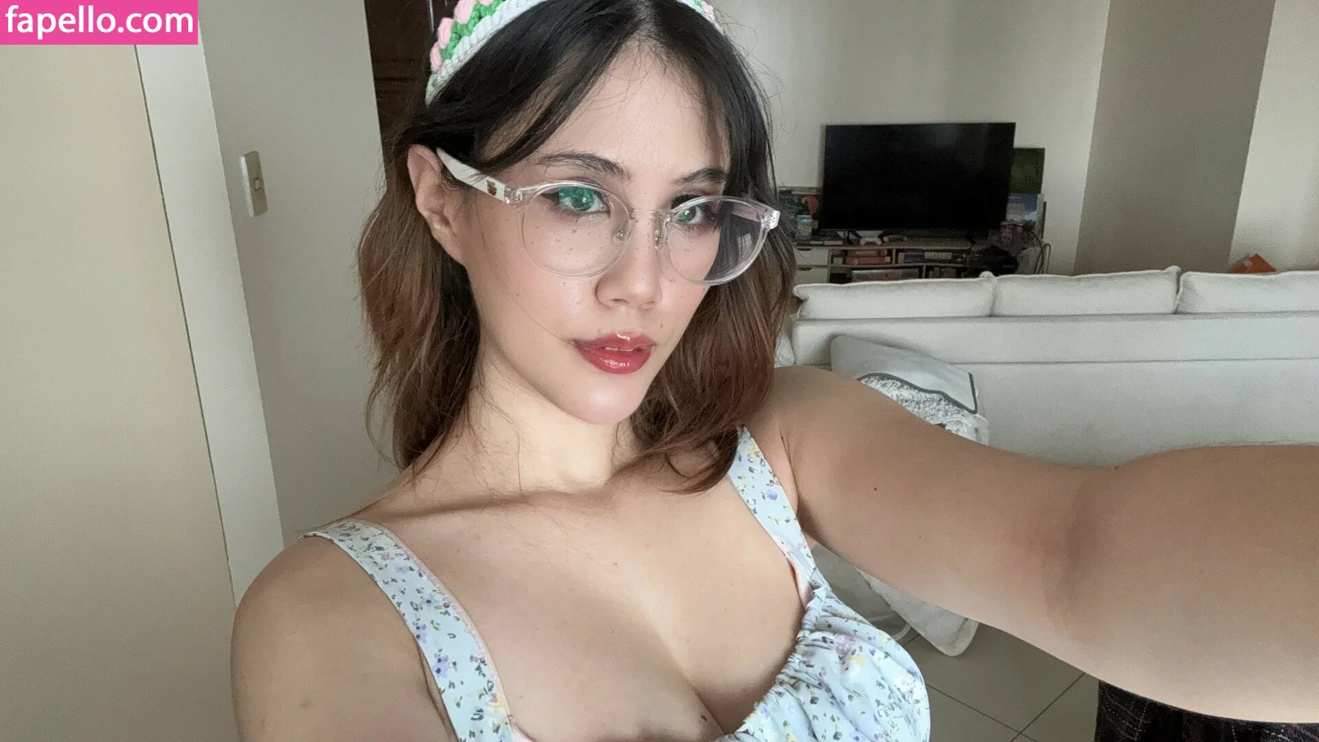 Kura Onee-san Onlyfans Photo Gallery 