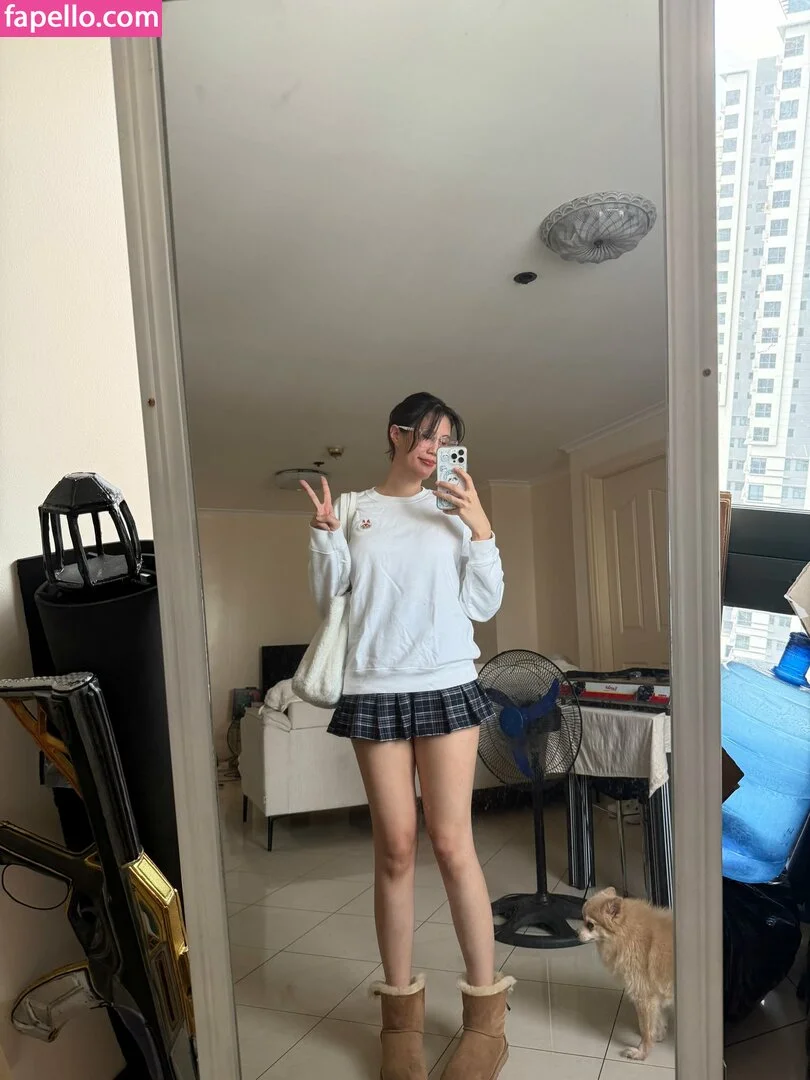 Kura Onee-san Onlyfans Photo Gallery 