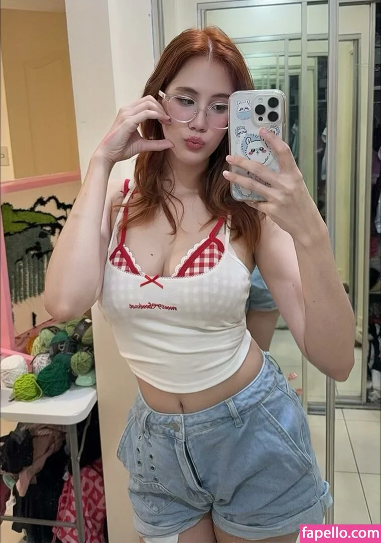 Kura Onee-san Onlyfans Photo Gallery 