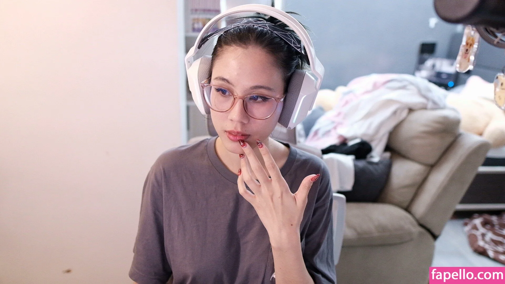 Kura Onee-san Onlyfans Photo Gallery 