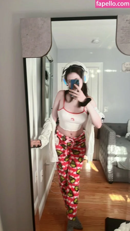 Kura Onee-san Onlyfans Photo Gallery 