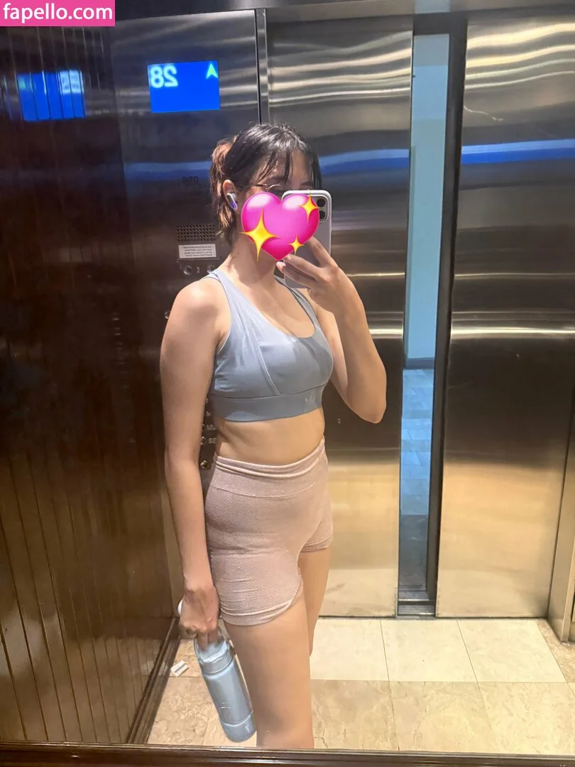 Kura Onee-san Onlyfans Photo Gallery 