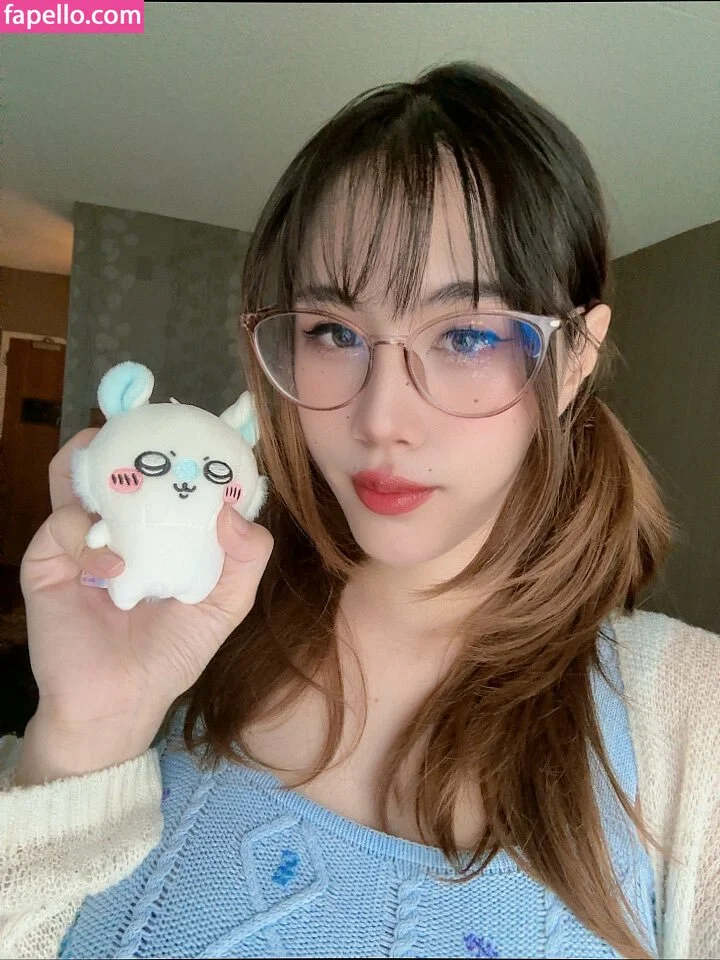 Kura Onee-san Onlyfans Photo Gallery 