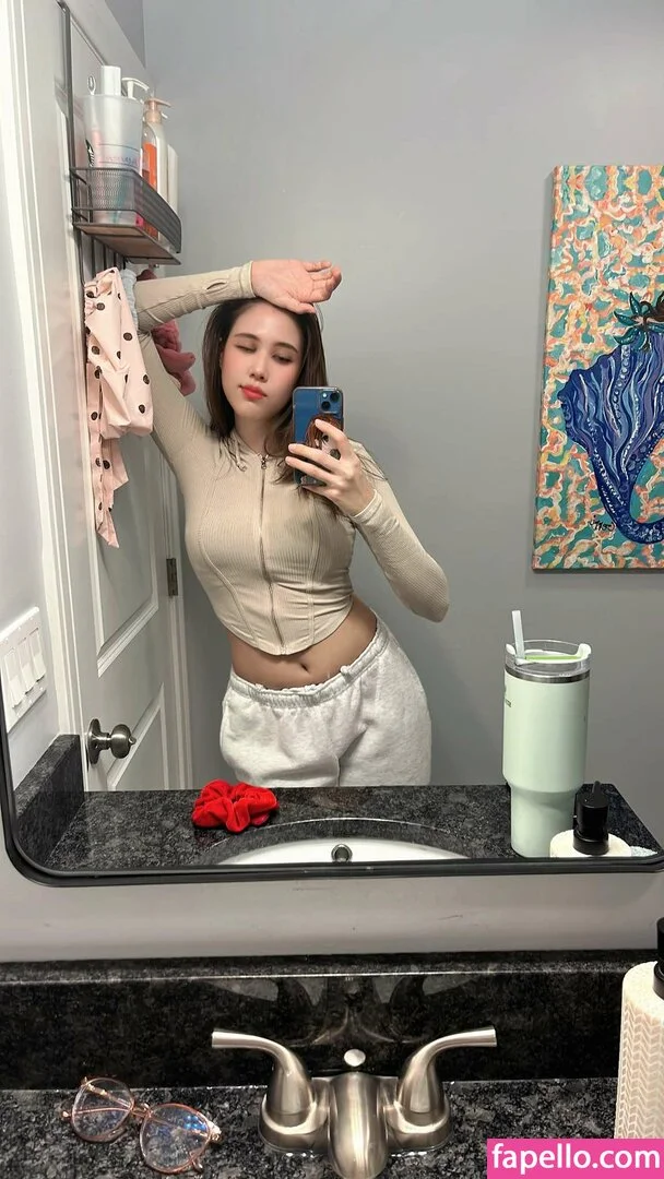 Kura Onee-san Onlyfans Photo Gallery 