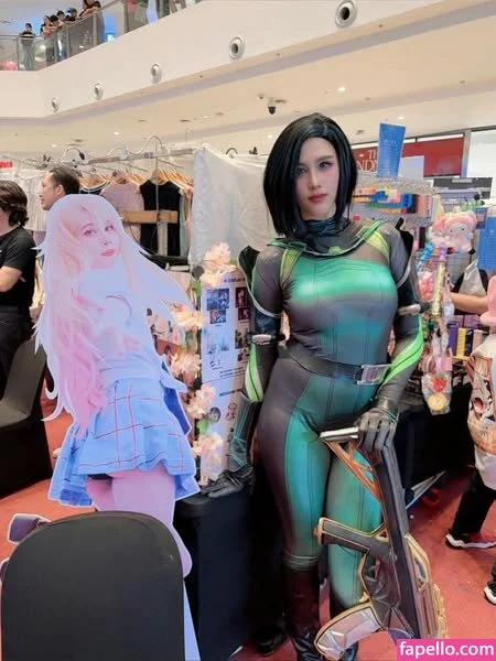 Kura Onee-san Onlyfans Photo Gallery 