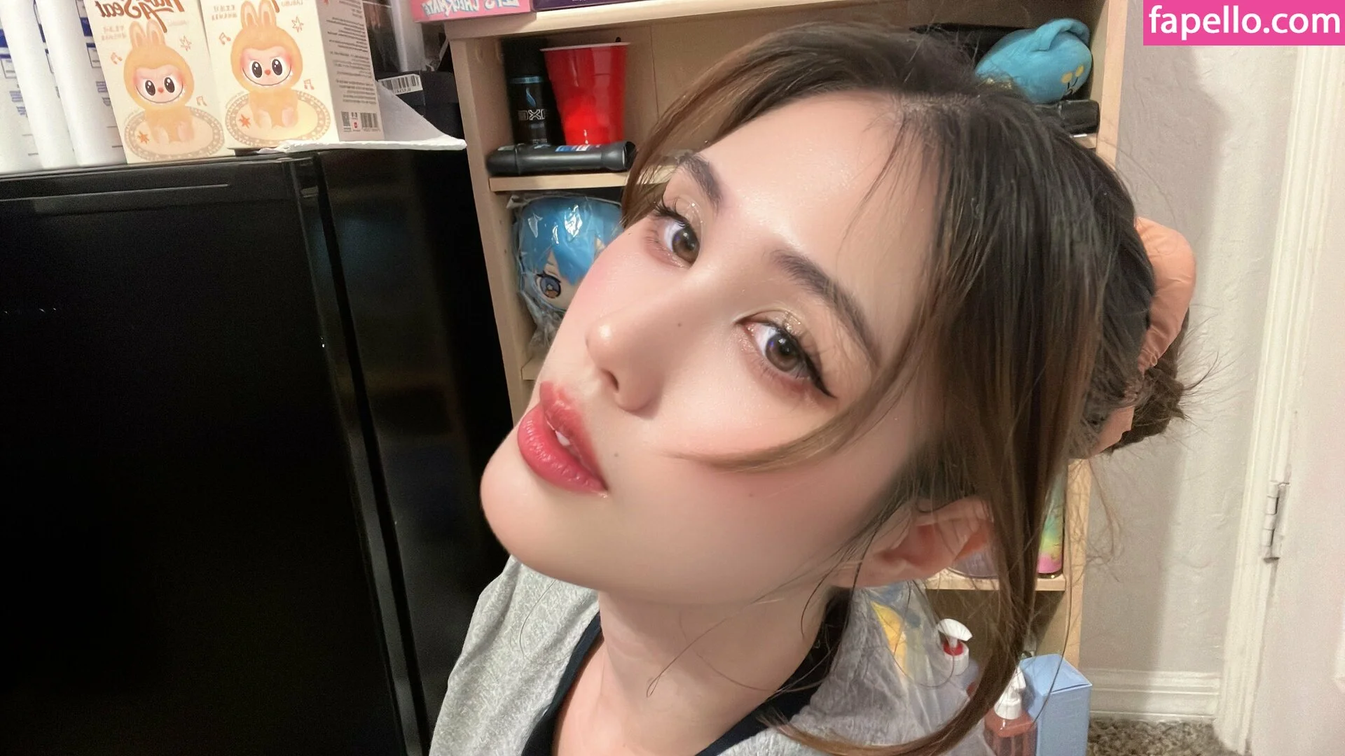 Kura Onee-san Onlyfans Photo Gallery 