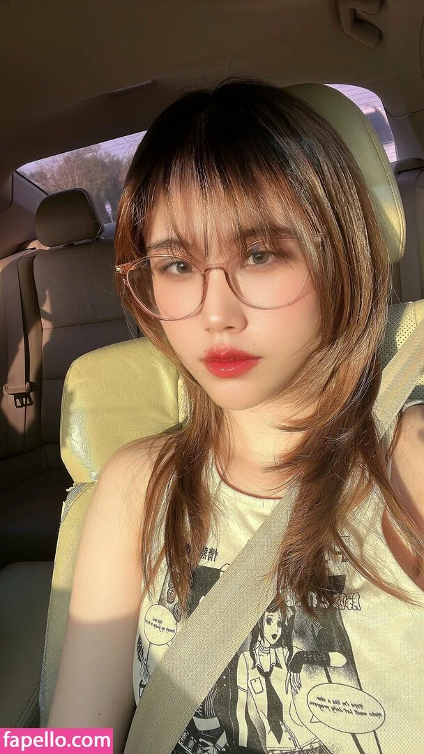 Kura Onee-san Onlyfans Photo Gallery 