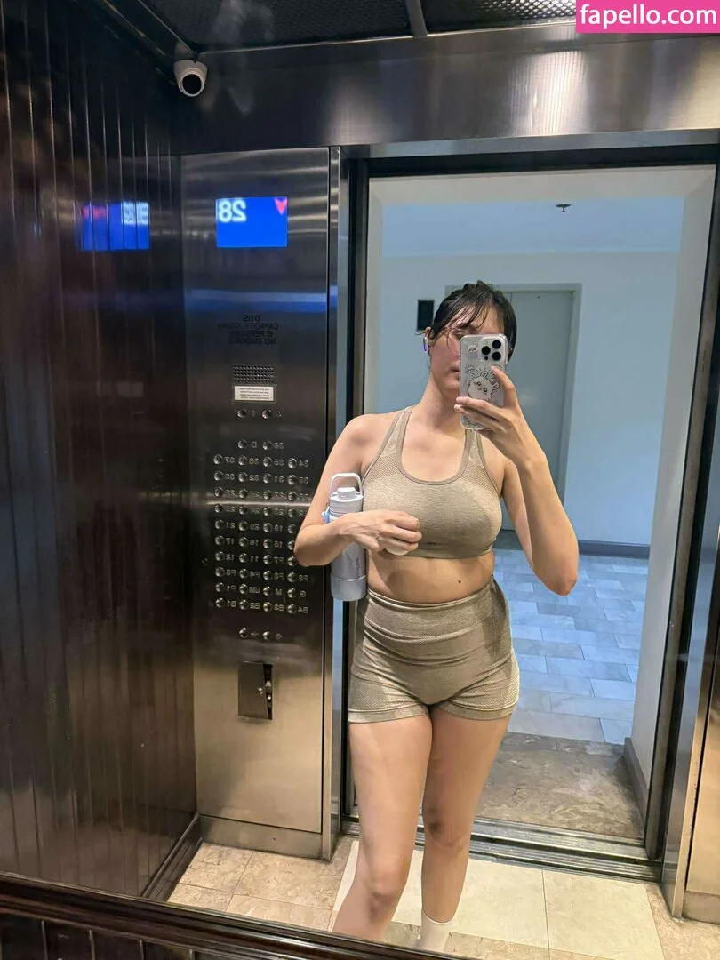 Kura Onee-san Onlyfans Photo Gallery 