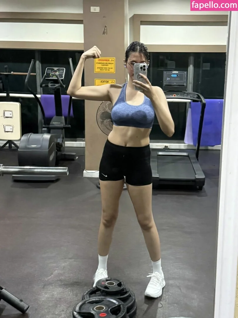 Kura Onee-san Onlyfans Photo Gallery 