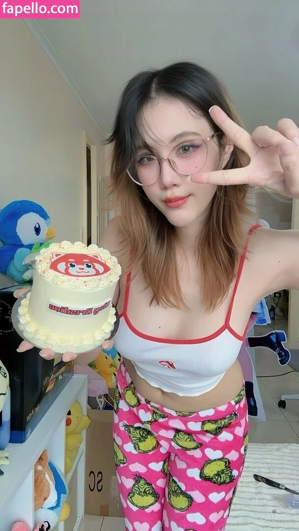 Kura Onee-san Onlyfans Photo Gallery 