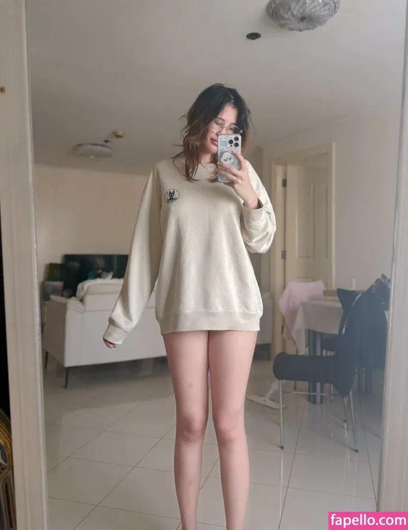 Kura Onee-san Onlyfans Photo Gallery 