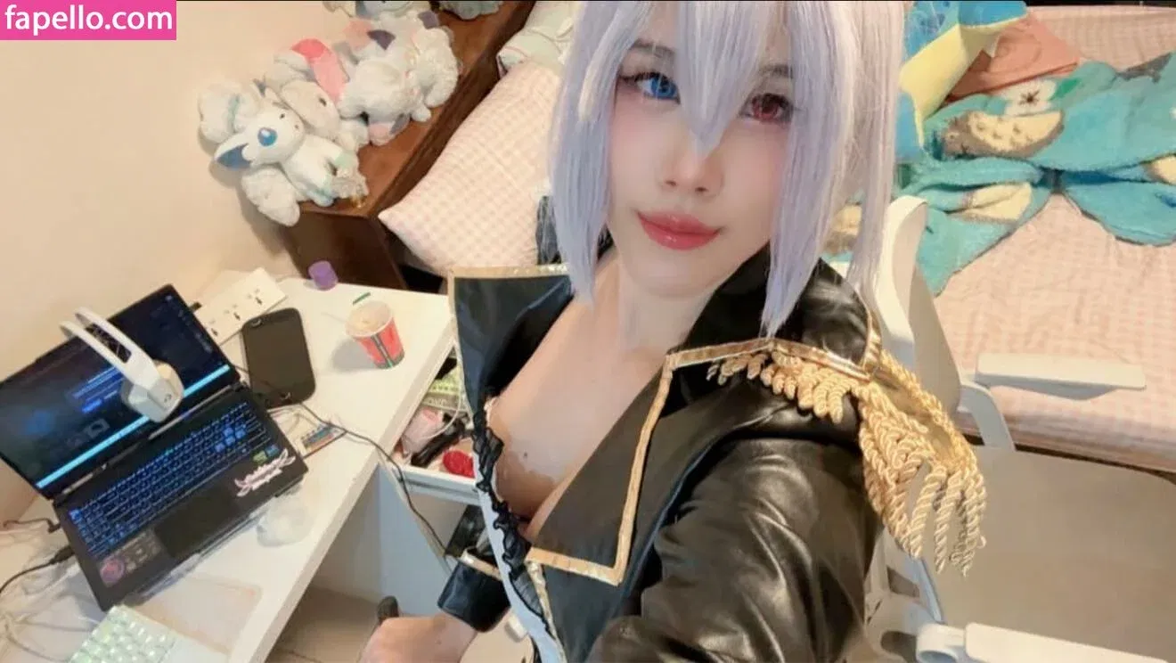 Kura Onee-san Onlyfans Photo Gallery 