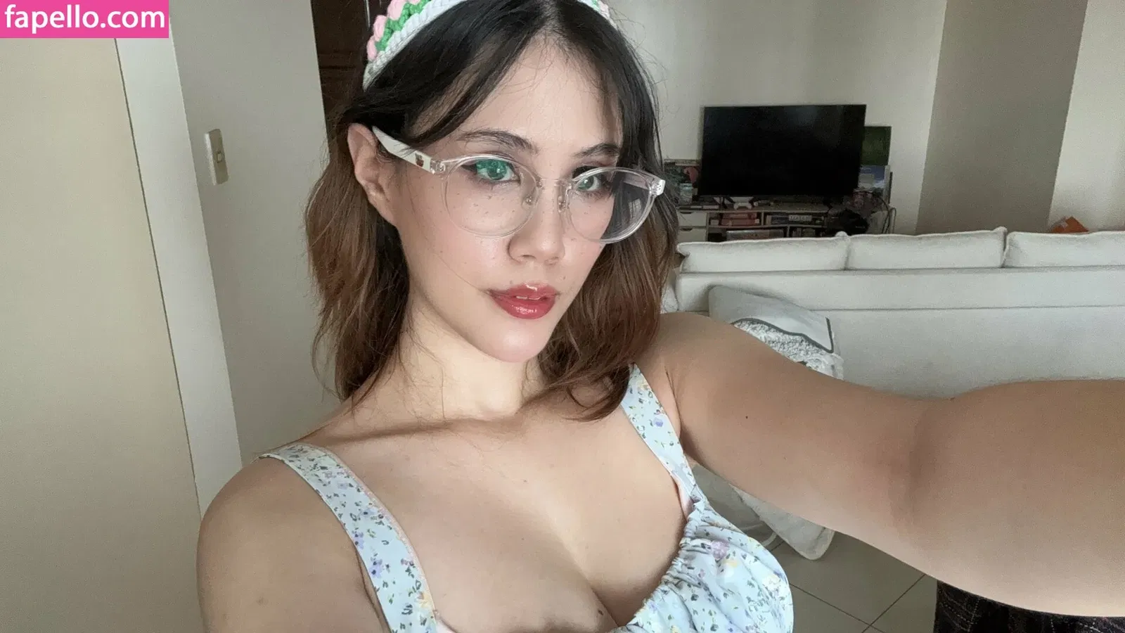 Kura Onee-san Onlyfans Photo Gallery 