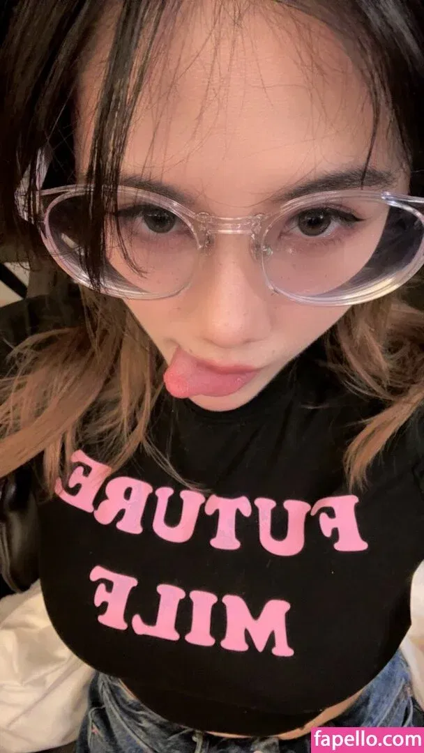 Kura Onee-san Onlyfans Photo Gallery 