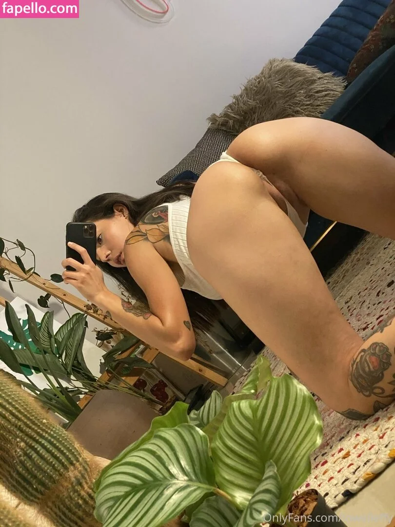 Effyloweell Onlyfans Photo Gallery 