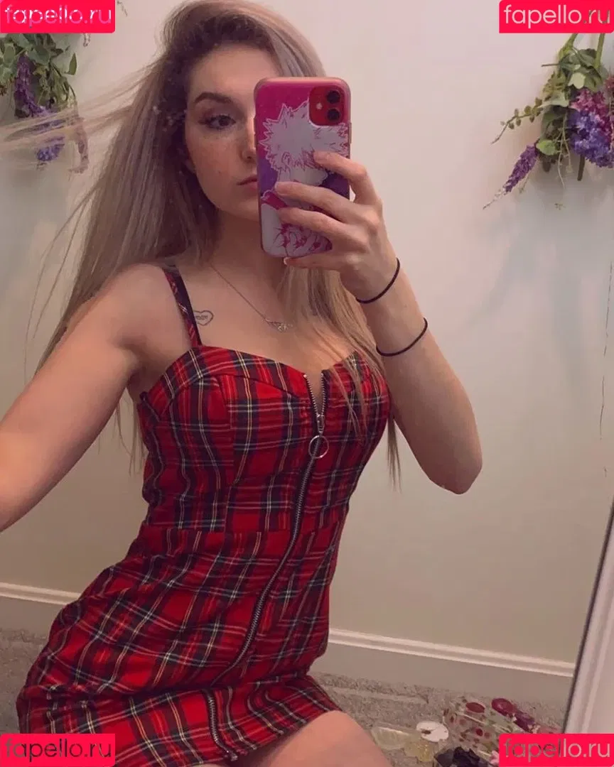 Busy B ASMR Onlyfans Photo Gallery 