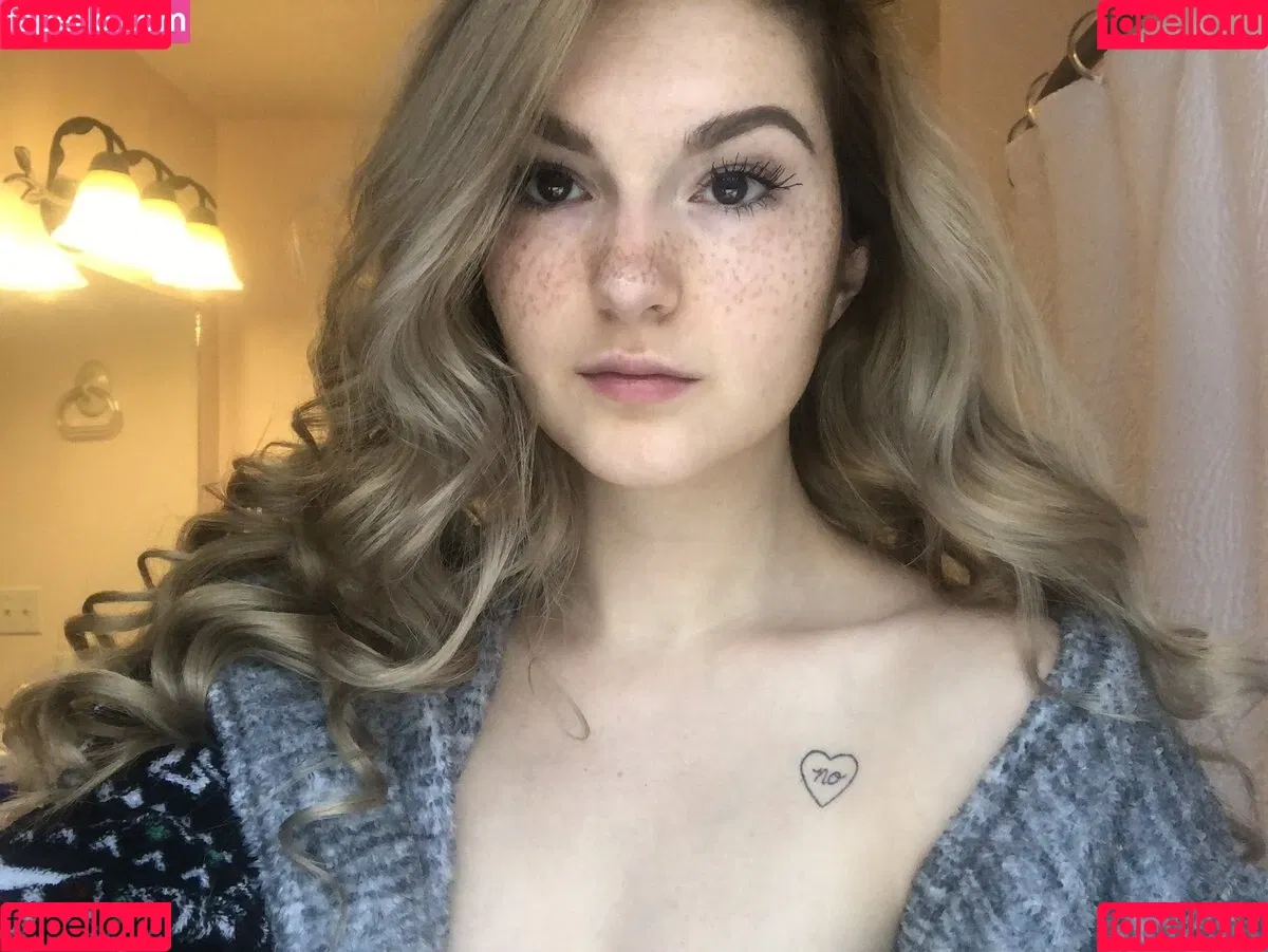 Busy B ASMR Onlyfans Photo Gallery 