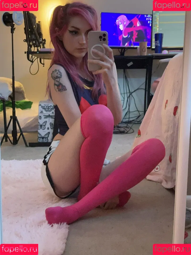 Busy B ASMR Onlyfans Photo Gallery 