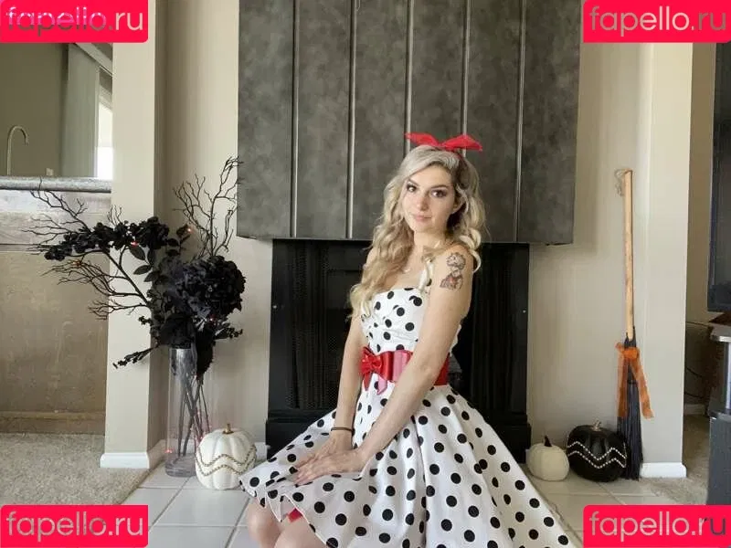 Busy B ASMR Onlyfans Photo Gallery 