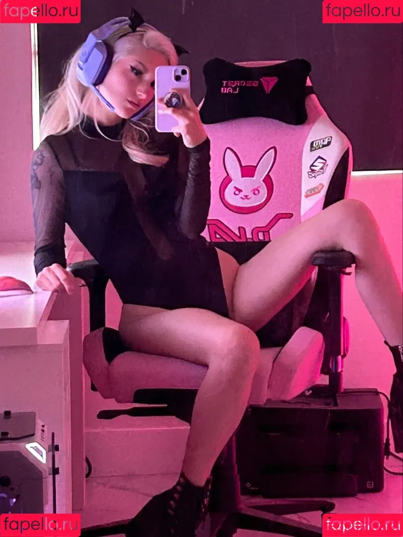 Busy B ASMR Onlyfans Photo Gallery 