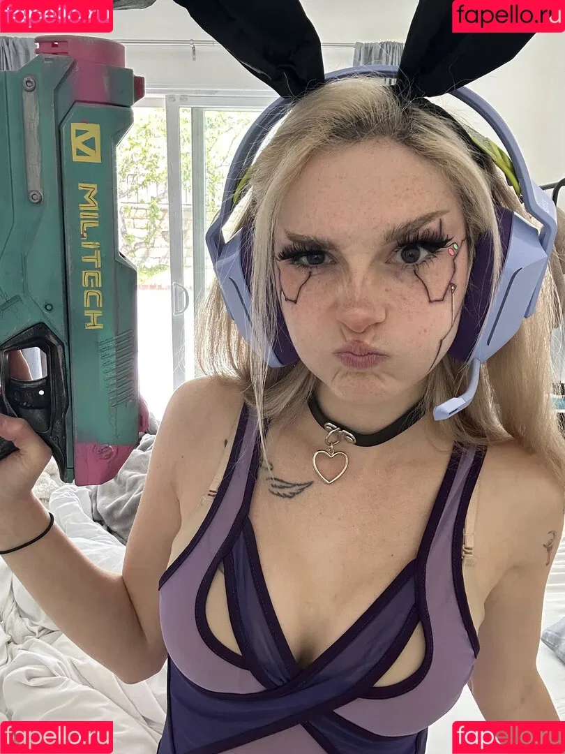Busy B ASMR Onlyfans Photo Gallery 