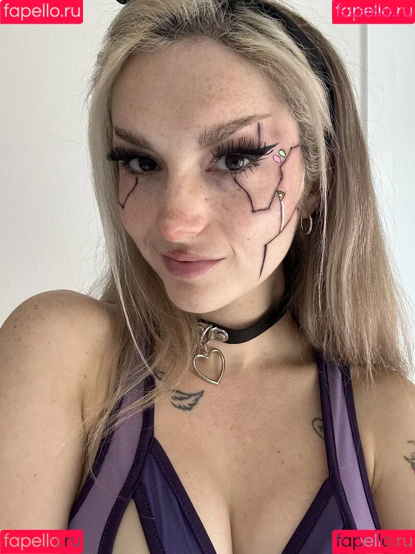 Busy B ASMR Onlyfans Photo Gallery 