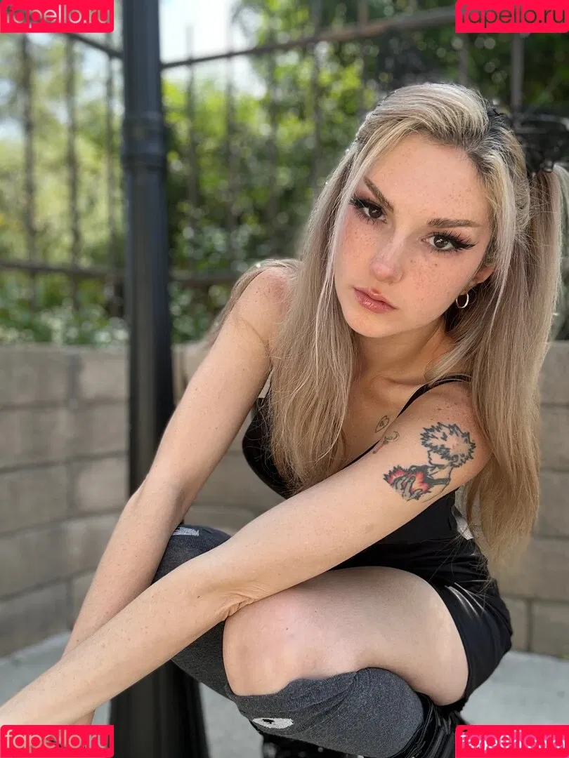 Busy B ASMR Onlyfans Photo Gallery 