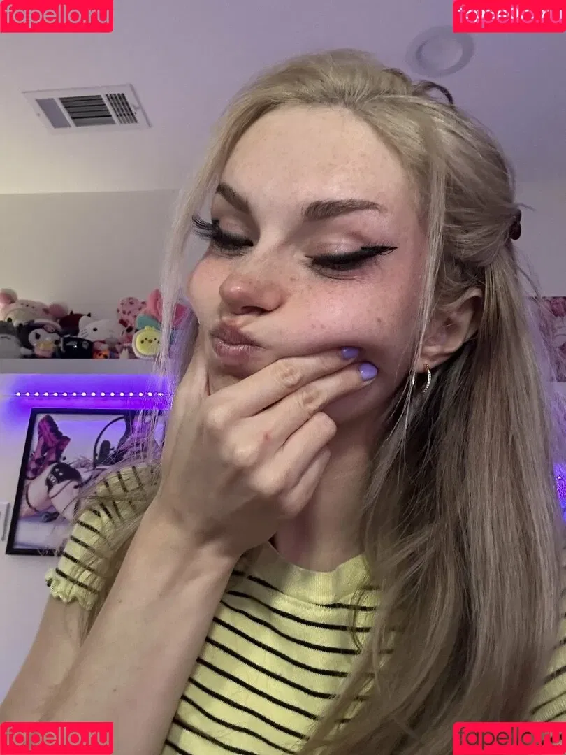 Busy B ASMR Onlyfans Photo Gallery 