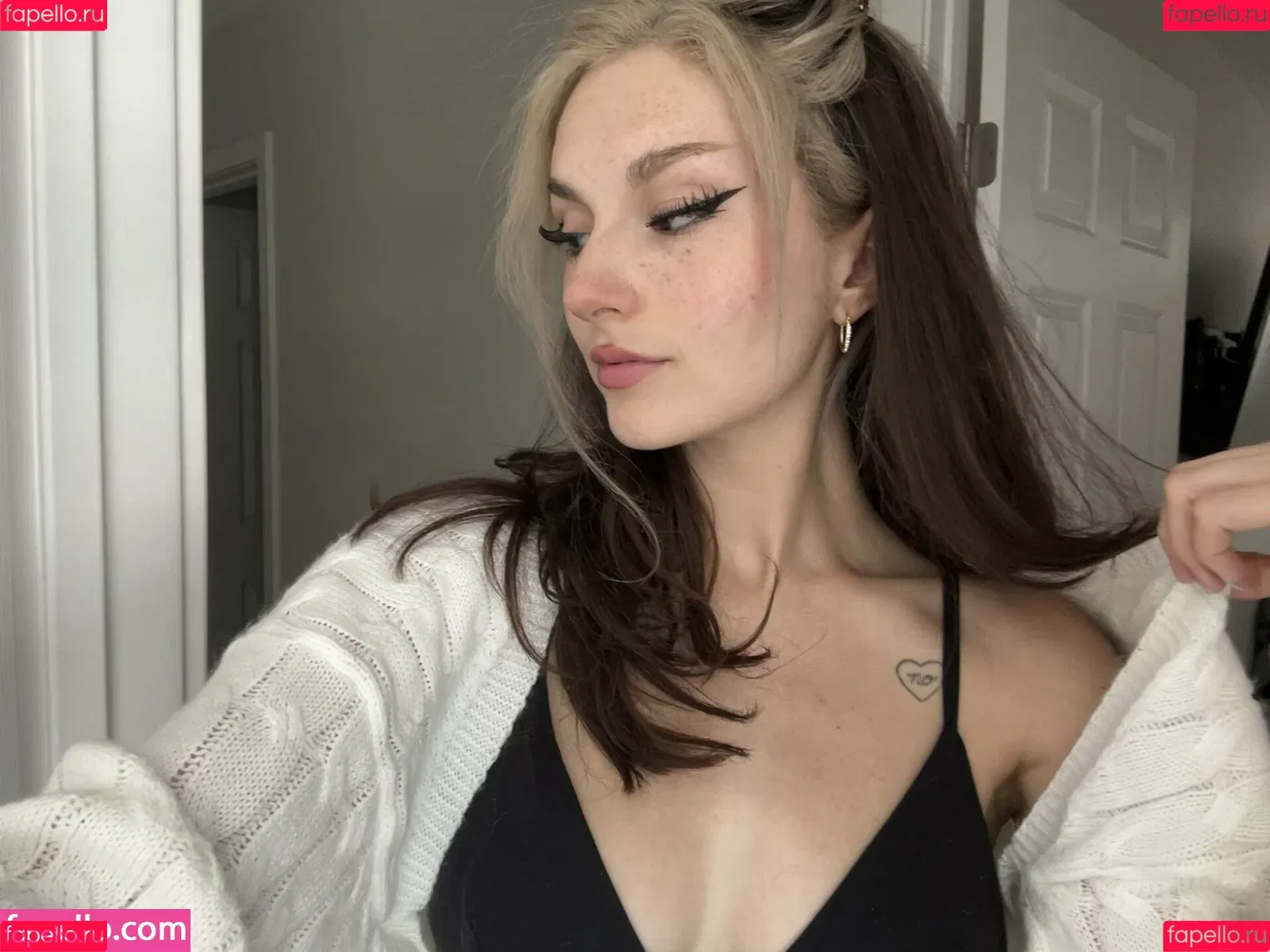 Busy B ASMR Onlyfans Photo Gallery 