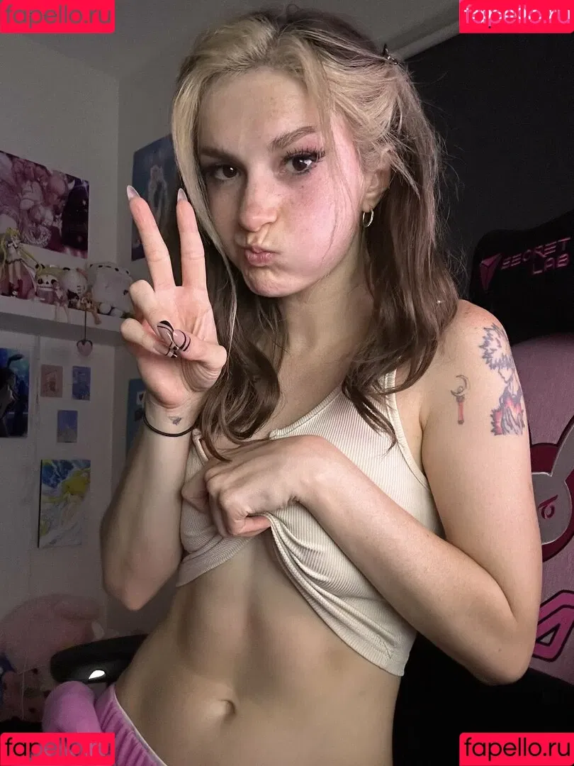 Busy B ASMR Onlyfans Photo Gallery 