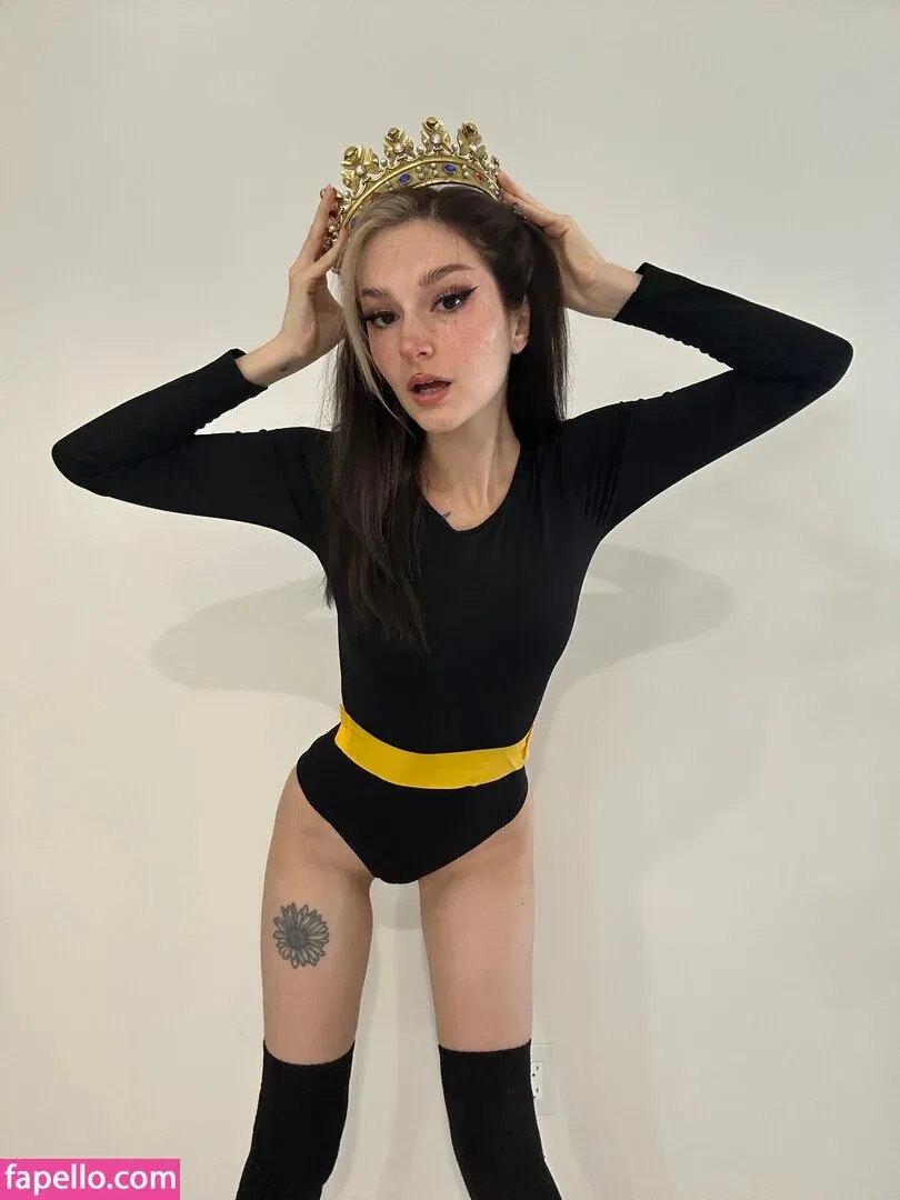 Busy B ASMR Onlyfans Photo Gallery 