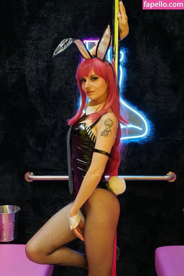 Busy B ASMR Onlyfans Photo Gallery 