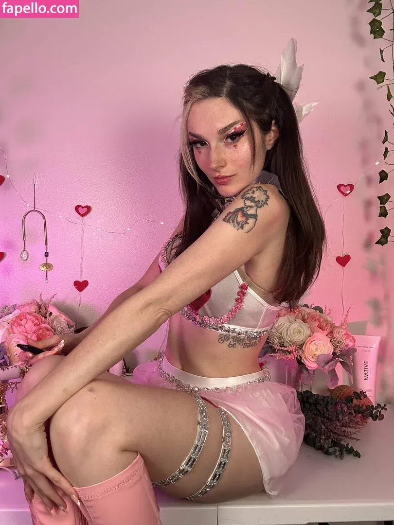 Busy B ASMR Onlyfans Photo Gallery 