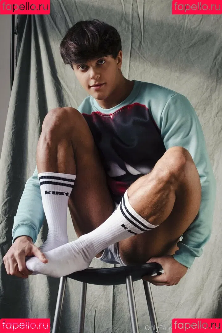 andrewad Onlyfans Photo Gallery 