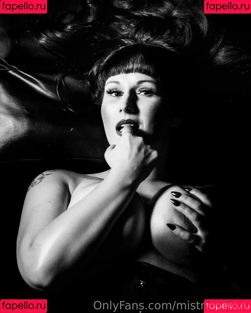 mistresskeiju Onlyfans Photo Gallery 