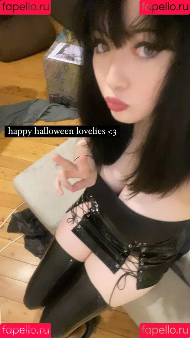 em0_wannab Onlyfans Photo Gallery 
