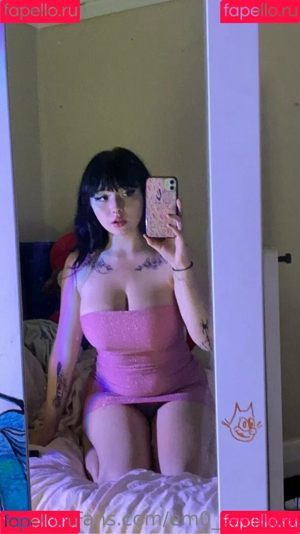 em0_wannab Onlyfans Photo Gallery 