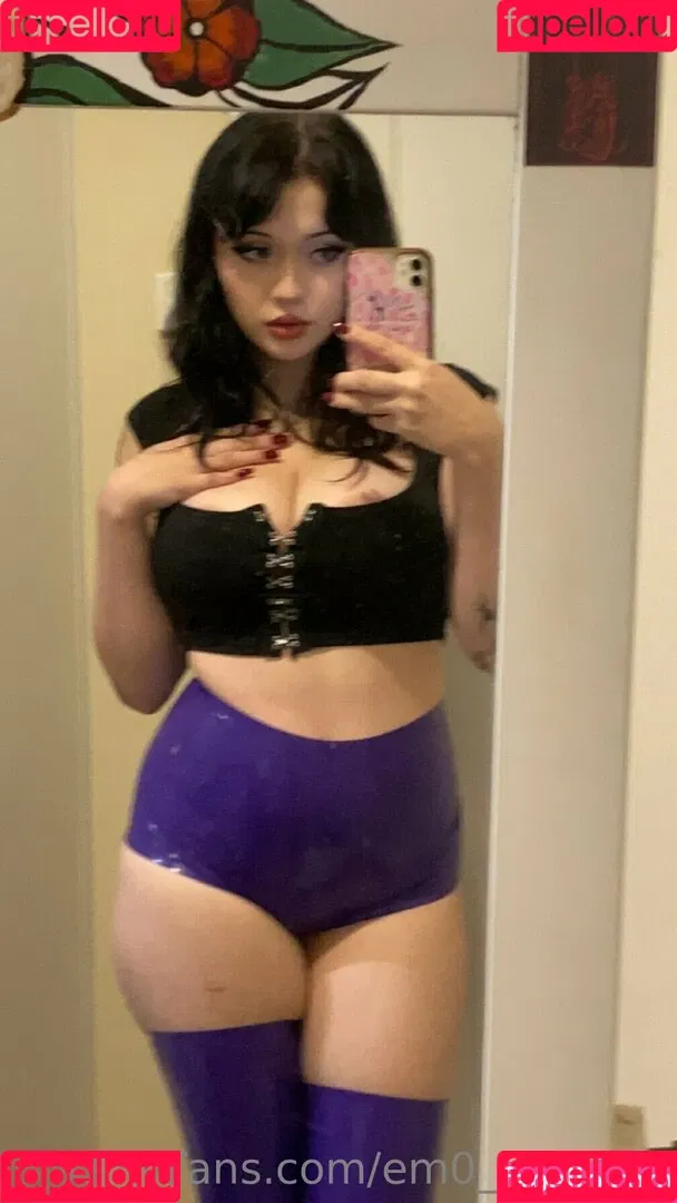 em0_wannab Onlyfans Photo Gallery 