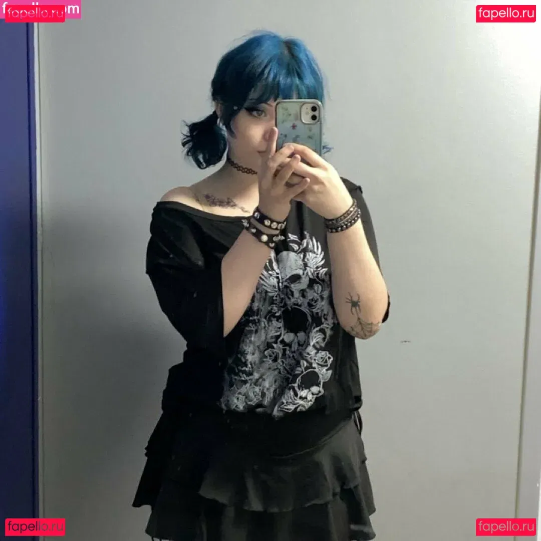 em0_wannab Onlyfans Photo Gallery 