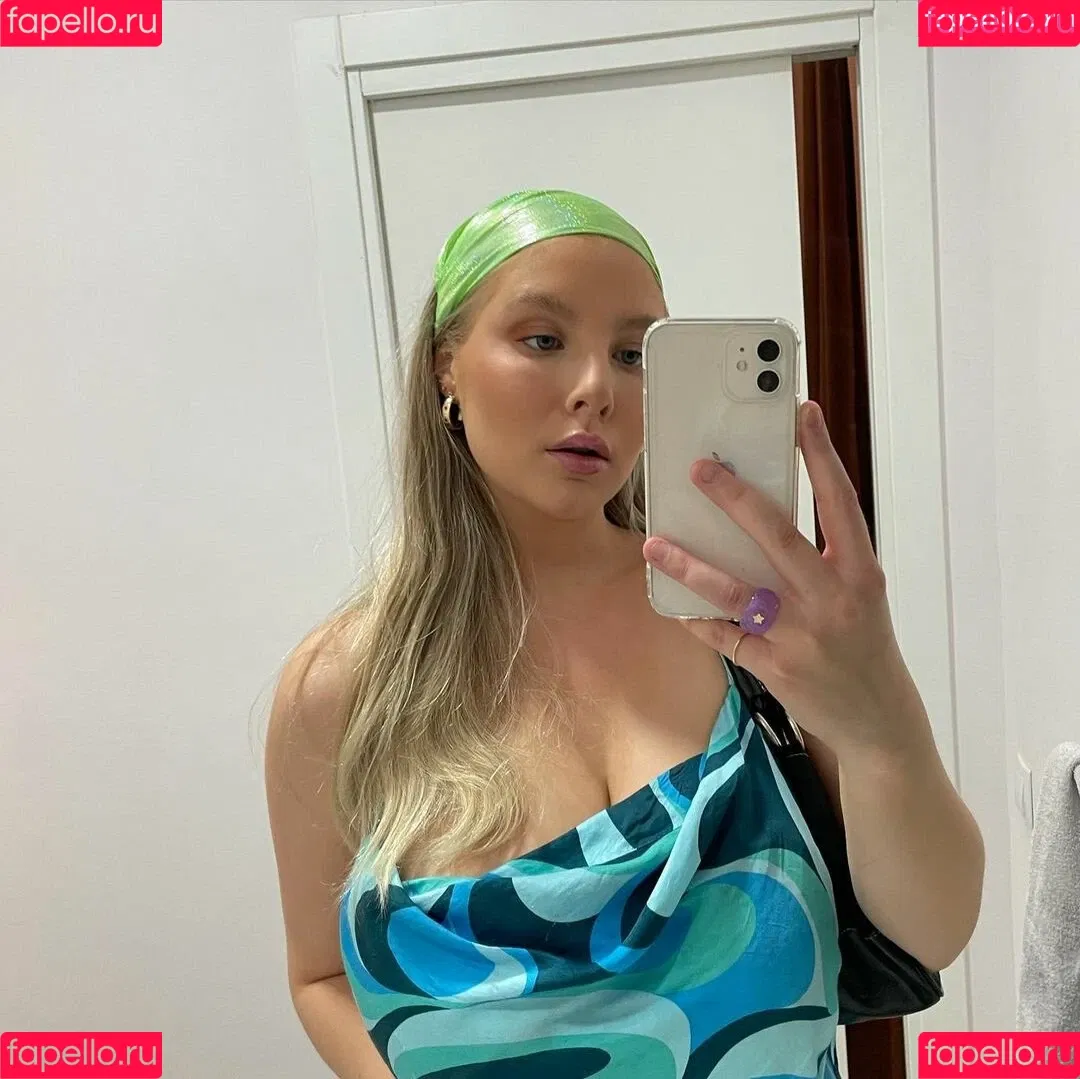 Stina Onlyfans Photo Gallery 