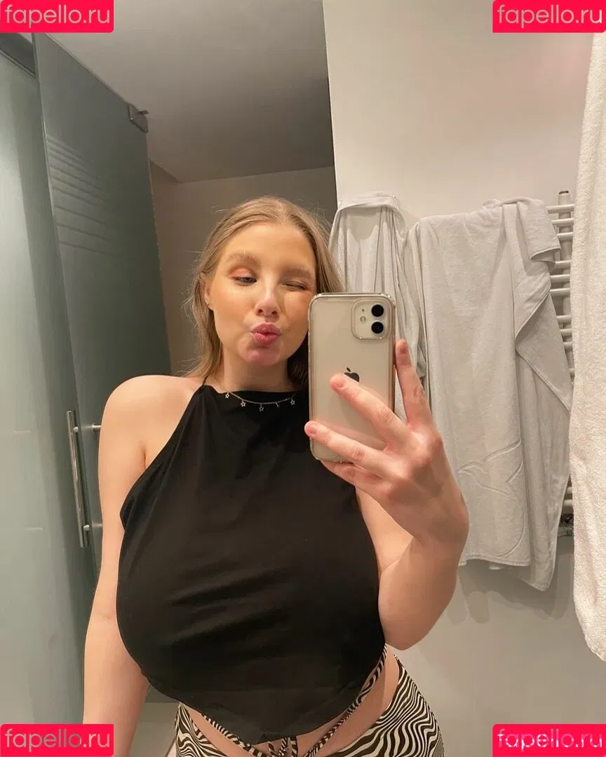 Stina Onlyfans Photo Gallery 