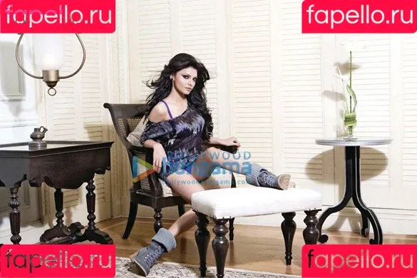 Sherlyn Chopra Onlyfans Photo Gallery 